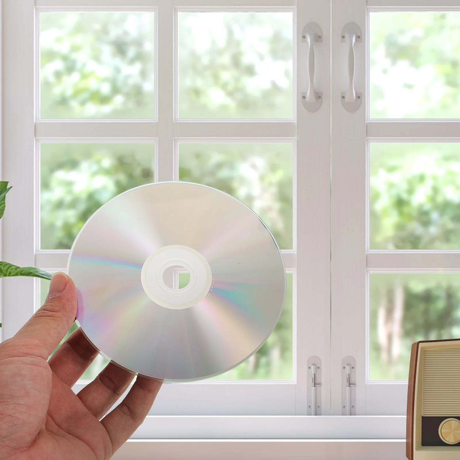 

Reflective Bird Deterrent Discs Double Sided Plastic Anti Deform Break Resistant Wind Light Scare Pigeons Windows Boats