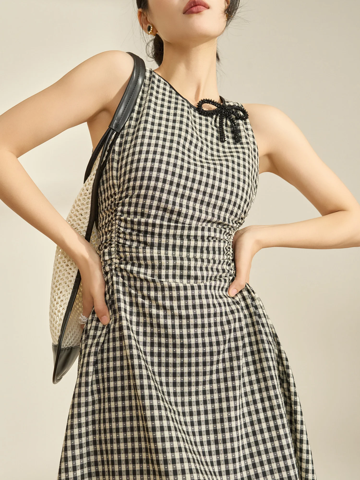 

Модное черное клетчатое платье без рукавов Flowing Era с бантом на талии, приталенное, для женщин, в повседневном стиле