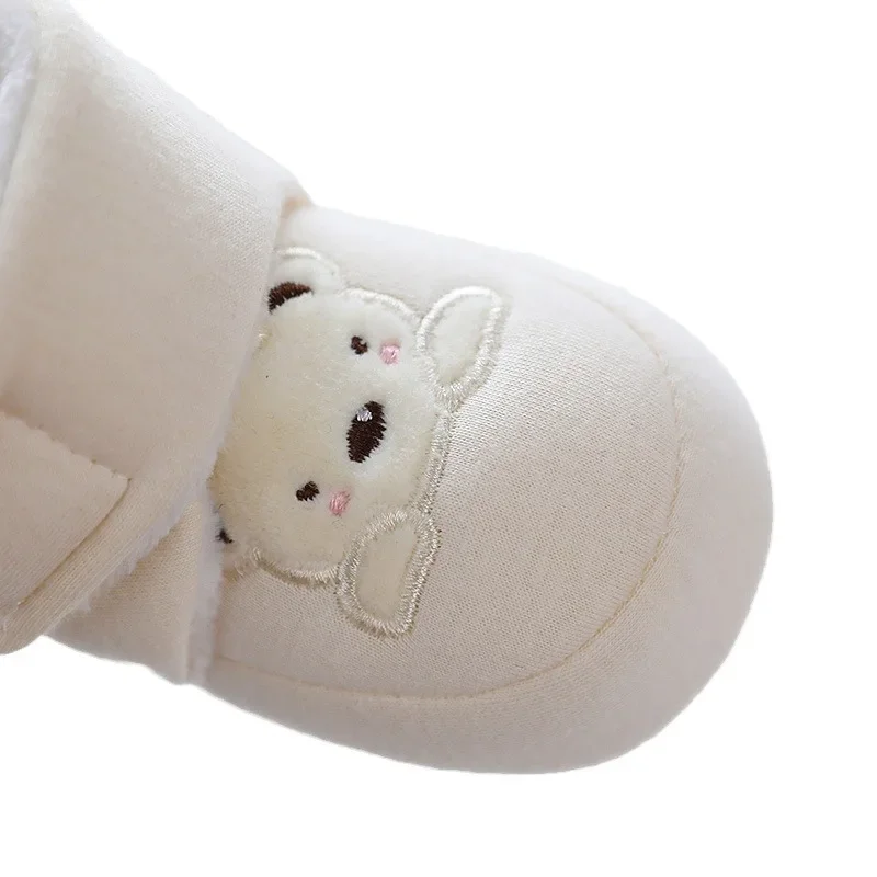 Urso pequeno bonito anti derrapante botas de neve, Sapatos de criança infantil quente, macio e confortável, recém-nascido menino e menina, 0 a 18m