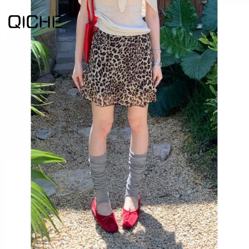 QICHE Women Summer Retro Leopard Print Coffee A‑Line Mini Skirt Elastic High Waist Loose Draped Casual Outfit