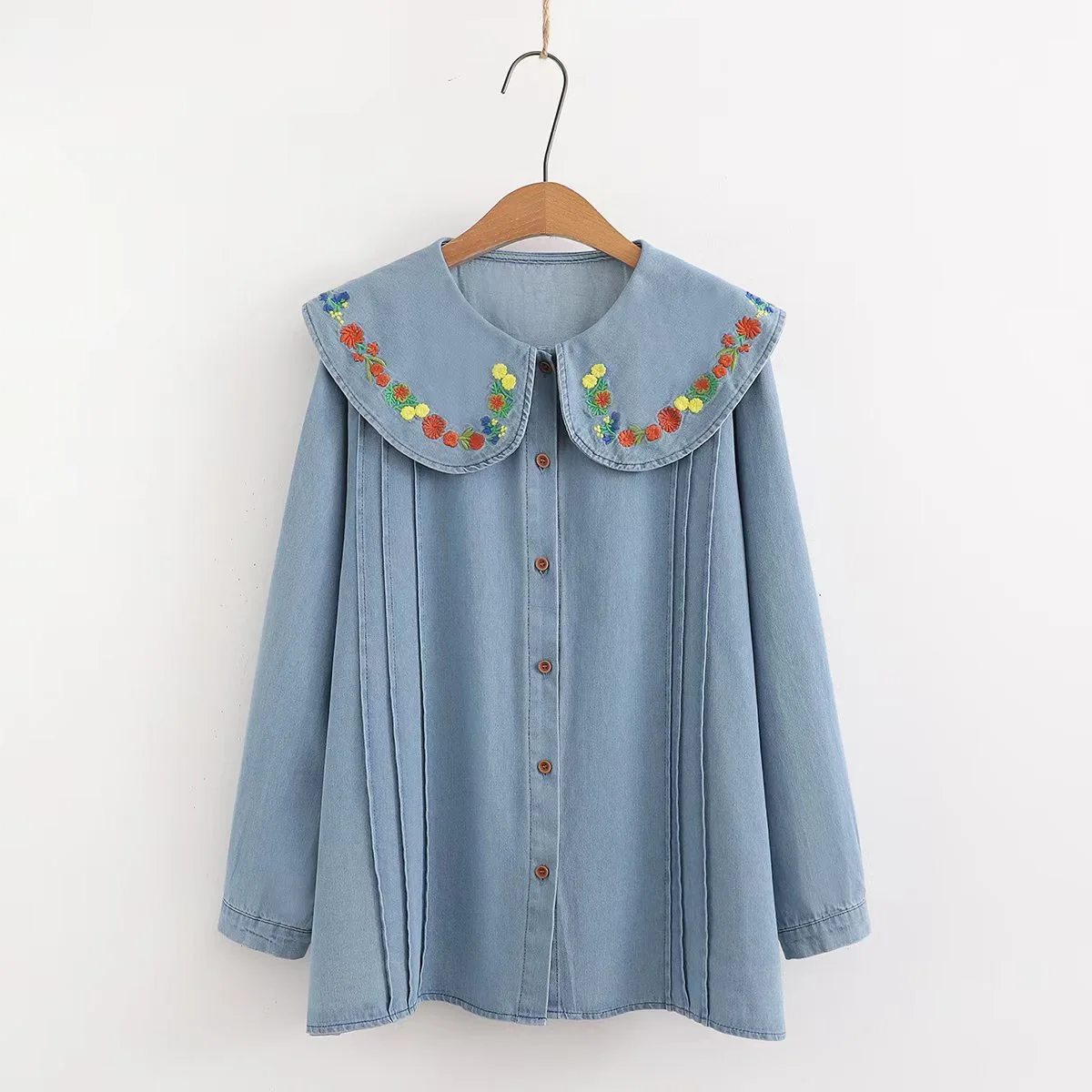 

Японские винтажные джинсовые рубашки с цветочной вышивкой Mori Girl, женские осенние повседневные свободные джинсовые блузки с воротником Питера Пэна и длинными рукавами