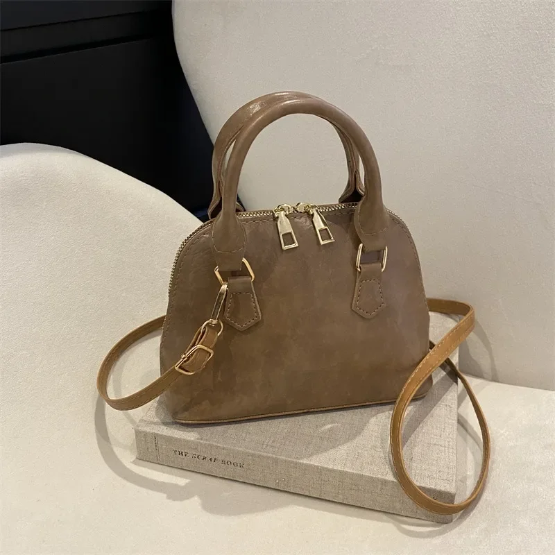 Popular Simple Crossbody Bag Retro Casual in Winter New Fashion Shoulder Bag Foreign Texture Slung Shell Handbag Shoulder Bag