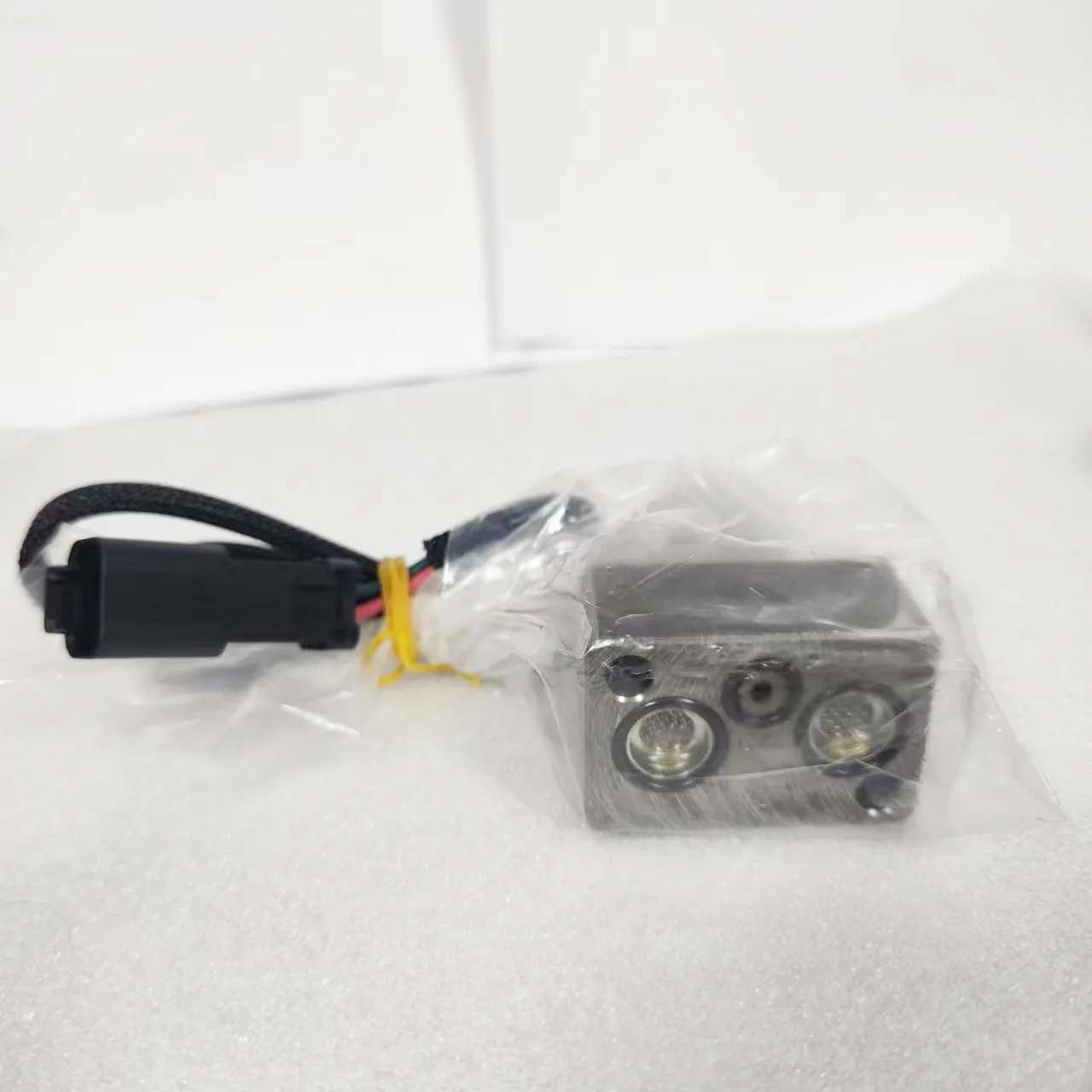 Excavator accessories pc300 pc300-7 solenoid valve 702-21-57500