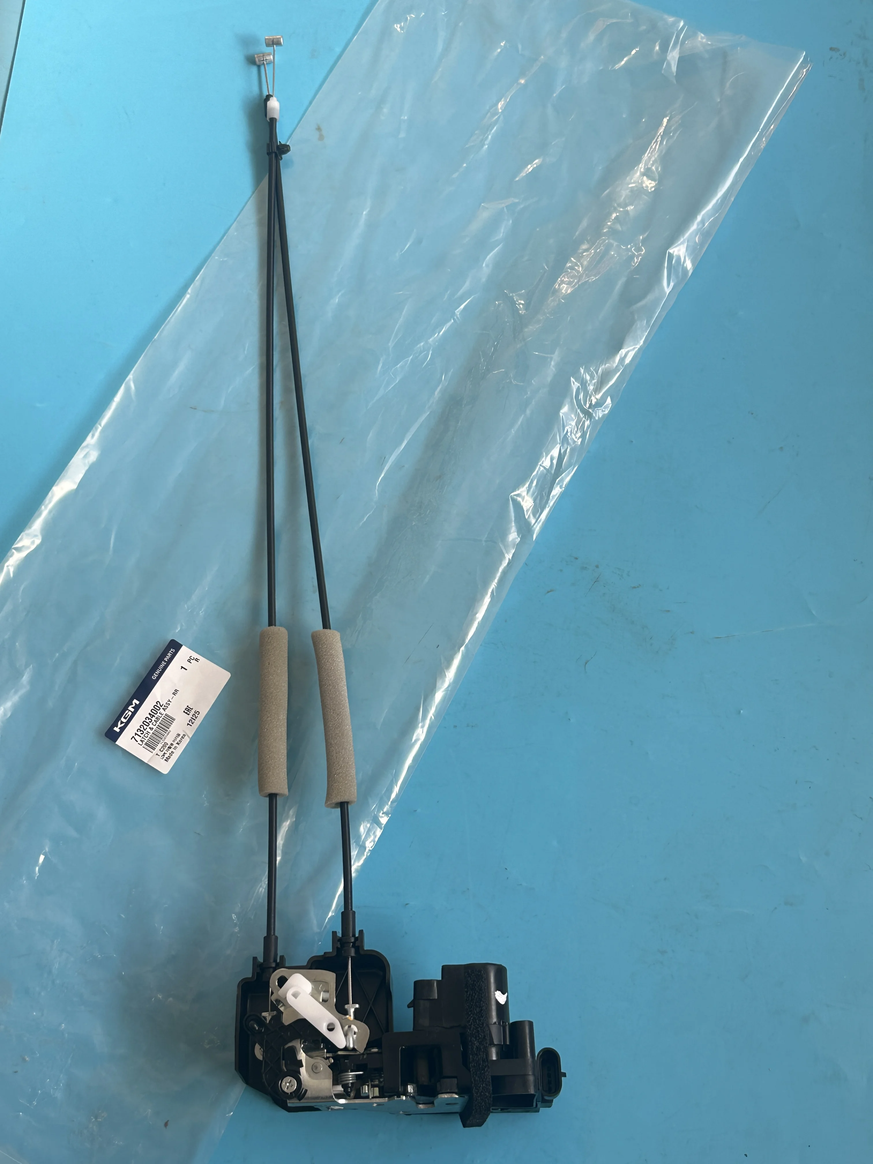 

Genuine Rear Door Latch Cable Assy Right 7132034002 For Ssangyong New Actyon Korando C