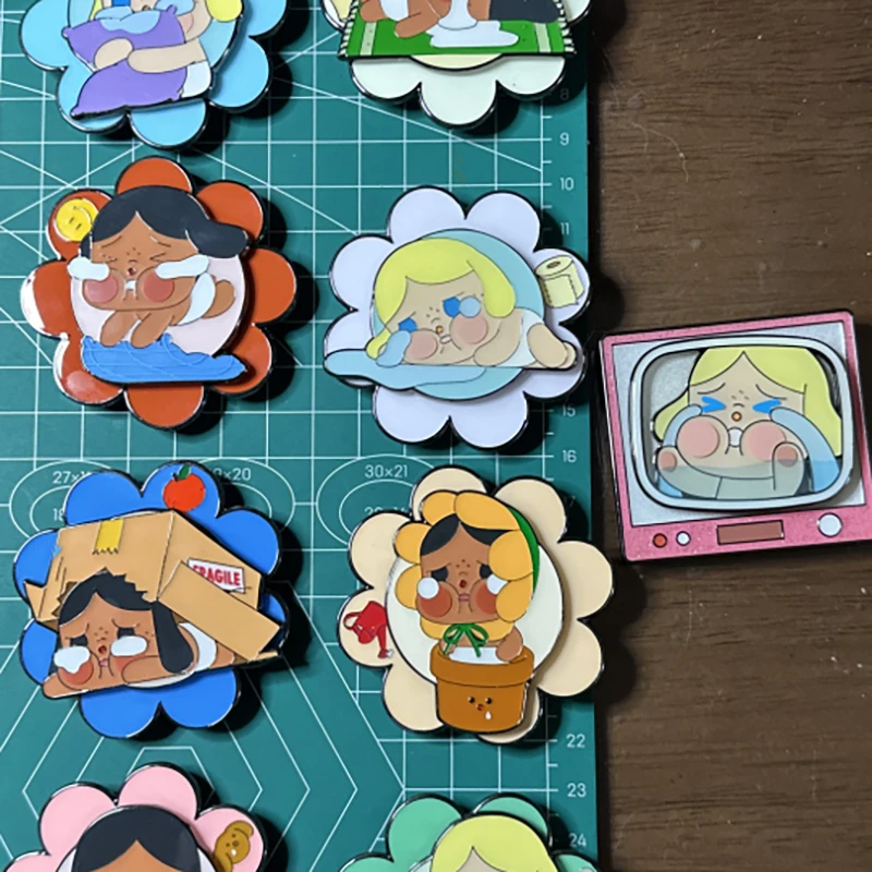 

Crybaby Sad Club Series Fingertip Gyroscope Blind Box Guess Bag Mystery Box Toys Cute Anime Figure Collection Gift