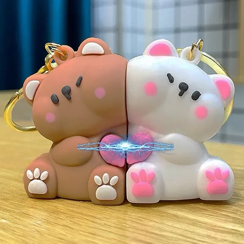 سلسلة مفاتيح على شكل دب مغناطيسي كرتوني للزوجين ، قلادة على شكل دب راتينج ، إكسسوارات مبتكرة لتعليق الحقائب ، هدية على شكل سلسلة مفاتيح لطيفة ، أصدقاء ، 1: 2: 2001