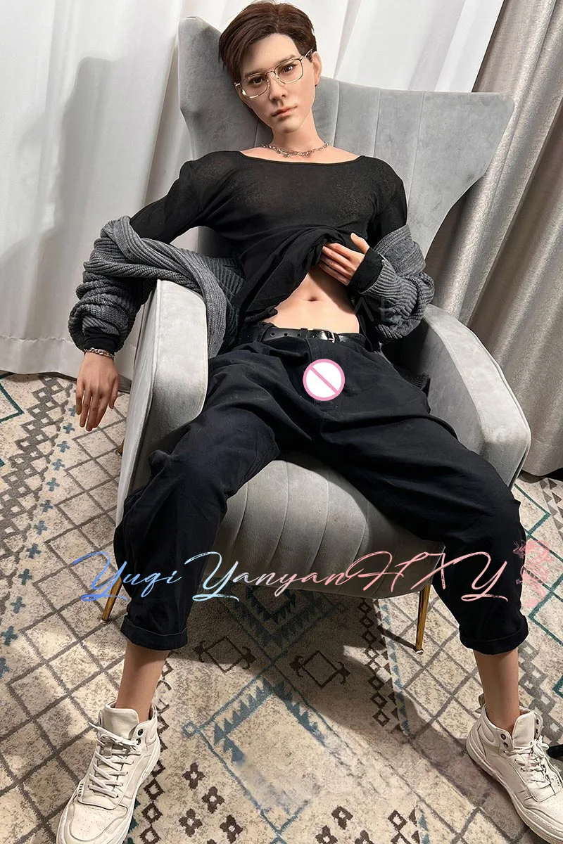 Perfekter muskulöser Körper, realistische männliche muskulöse Brust aus Silikon, männliches Cross-Dressing, charakteristisches Rollenspiel für Jungen