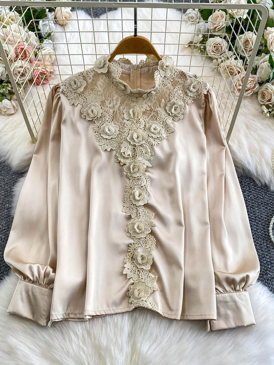 

Women Shirt European Lace Three-dimensional Flower Round Neck Wrinkle Resistant Satin Shirt Blouse Female Top BL310