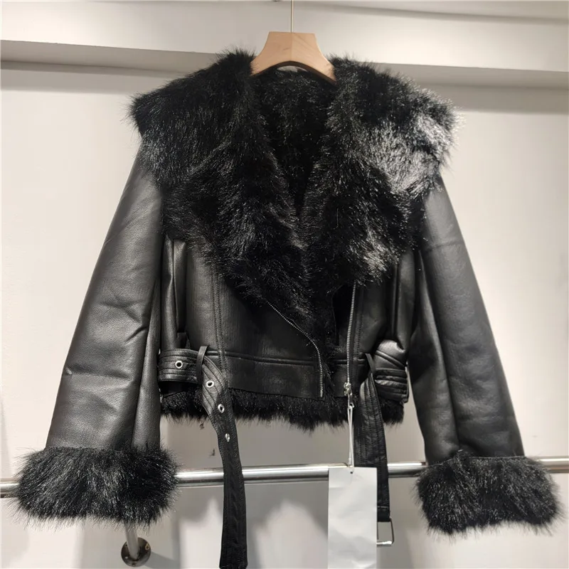 Winter Large Lapel Short Motorcycle Jacket Warm Sheepskin Eco-Friendly Furry Lined Coat Long Sleeves Faux Fur Jaquetas With Belt