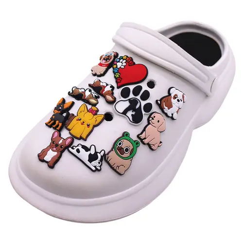Imagen 2 del producto 1 Uds. De adornos para zapatos de PVC con forma de perro, bonitas decoraciones para cachorros durmientes, sandalias con Bulldog, accesorios superiores, alfileres, Clips para zuecos, regalos para niños