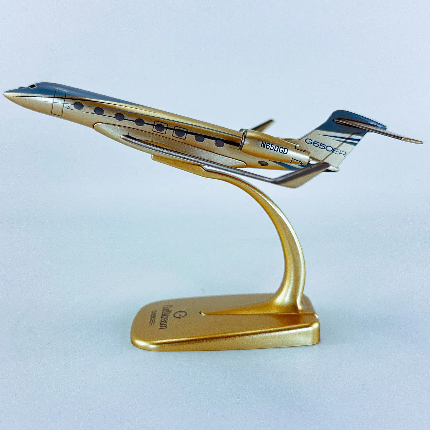 16cm Business Jet Gulfstream G650 Aircraft Diecast 1/200 Scale Planes Airplane Model Plane Model Gift