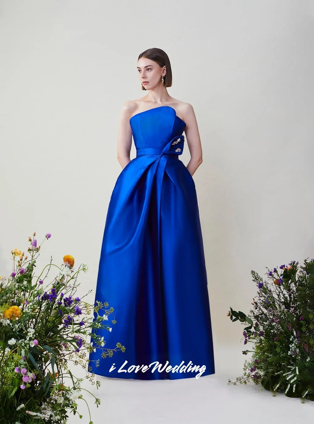 

Royal Blue Strapless Prom Dresses 2025 Satin Sleeveless Beads A-line Pocket Pleat Floor-Length Wedding Party Dresses Customized