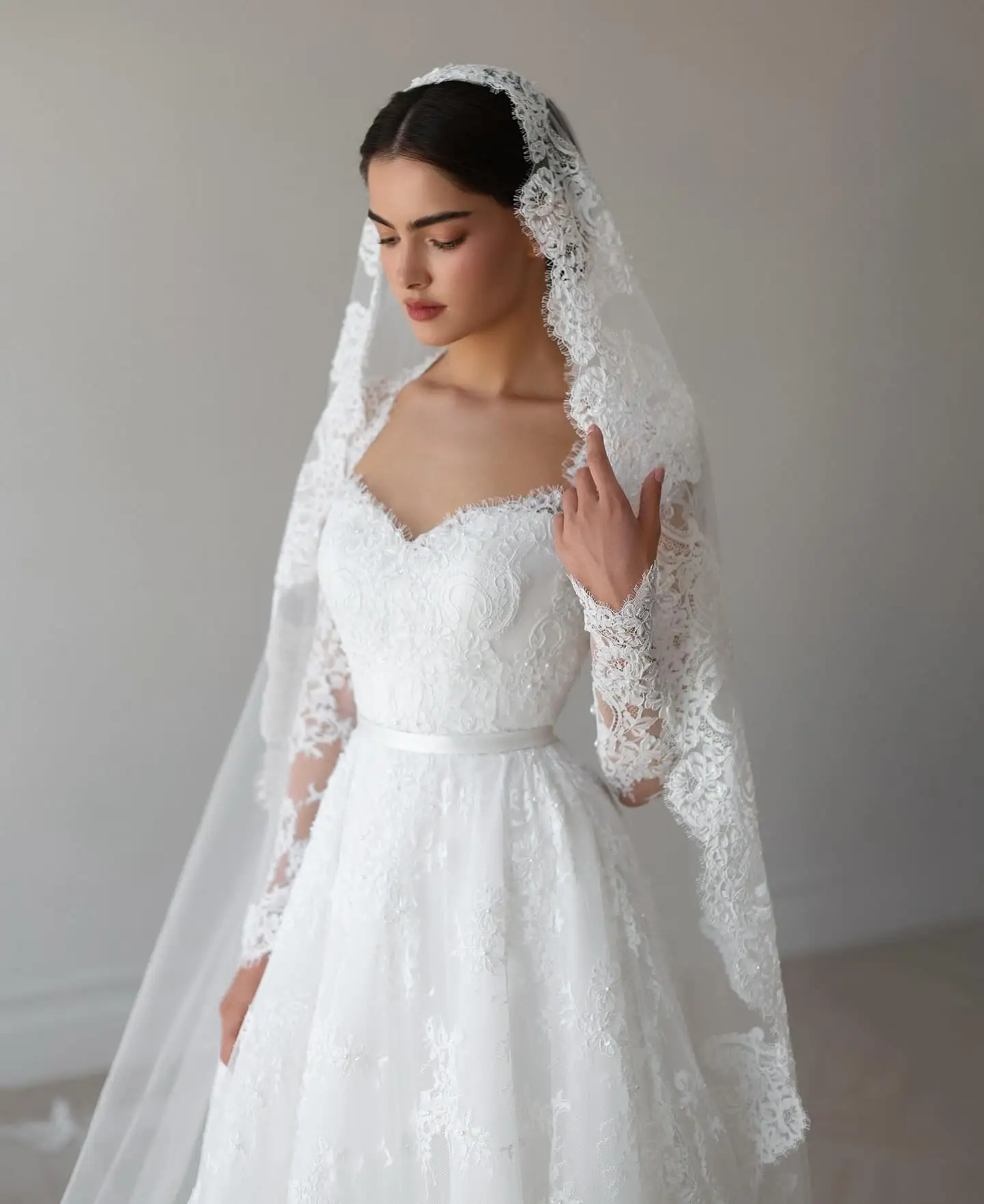 شارون سعيد فاخر الدانتيل الأبيض الحبيب الكرة ثوب الزفاف فستان طويل الأكمام للنساء فساتين العروس الحفلات 2025 SW531 مخصص