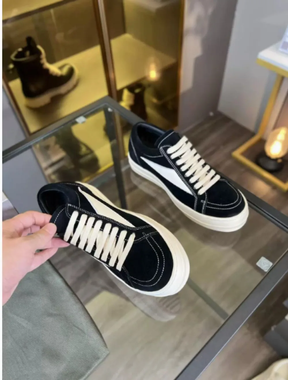 

2026 Outdoor Luxury Black Genuine Cow Leather Low Top Owens Men Shoe Lace Up Sneaker Fashion Casual Owens Design boots & Shoes
