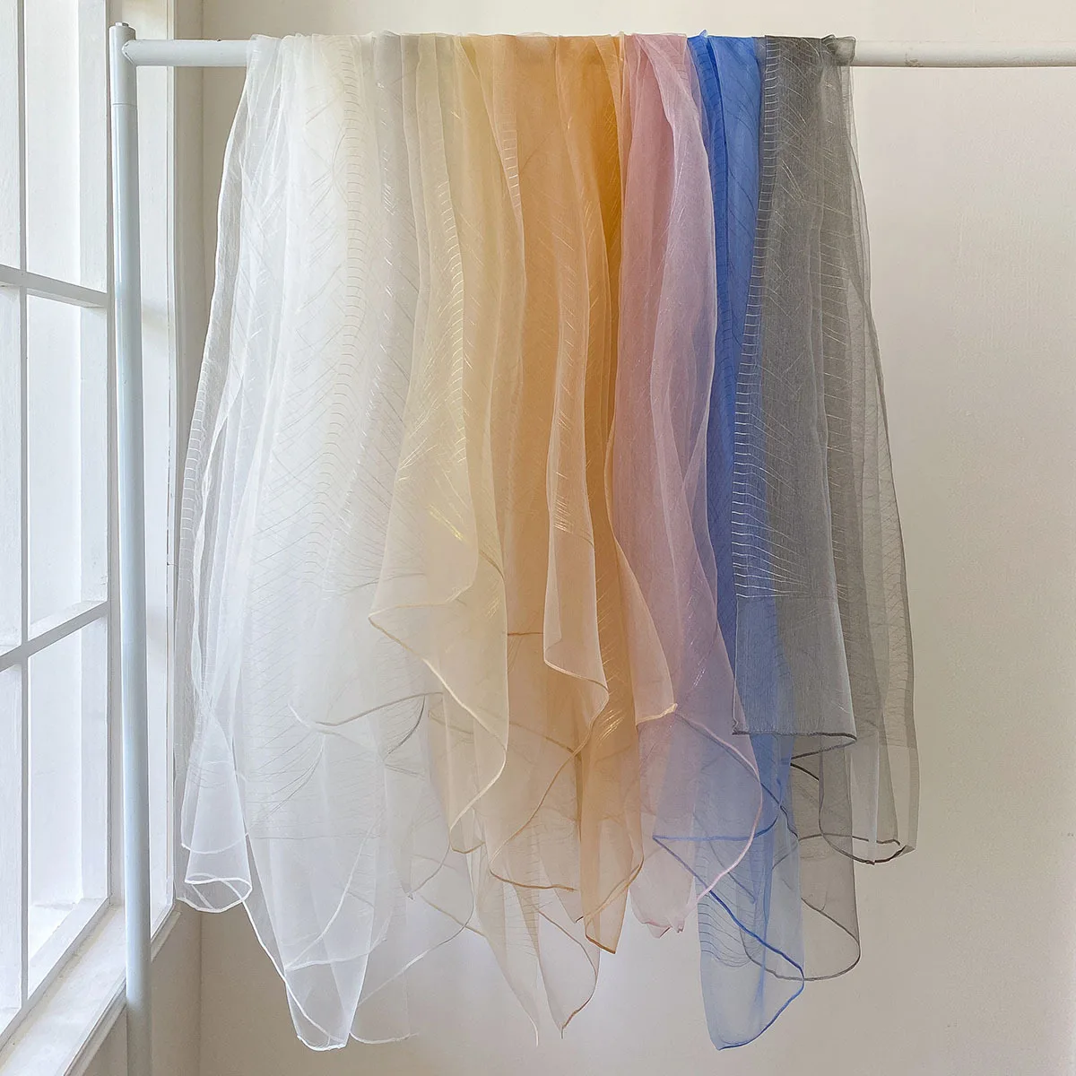 Ladies Organza Shoulder Wrap Metallic Leaf Pattern Scarf Lightweight Sunscreen Multi‑usage Shawl Party Photos Daily Dress Match
