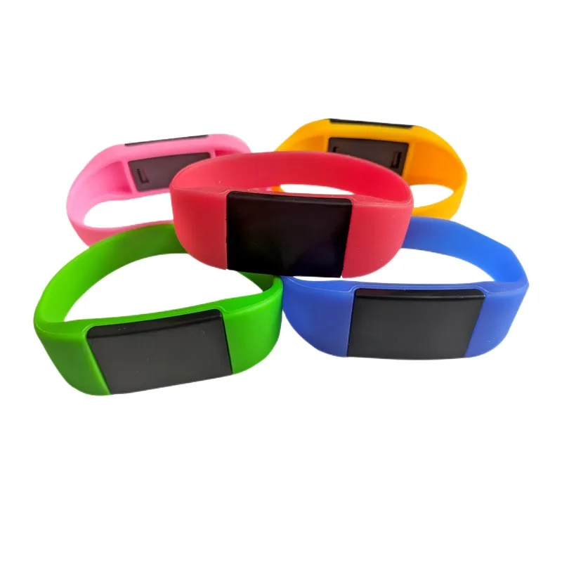 1Pcs 125KHZ T5577/EM4305 Rewritable RFID Bracelet Silicone Wristband Watch Copy Clone Blank Card In Access Control