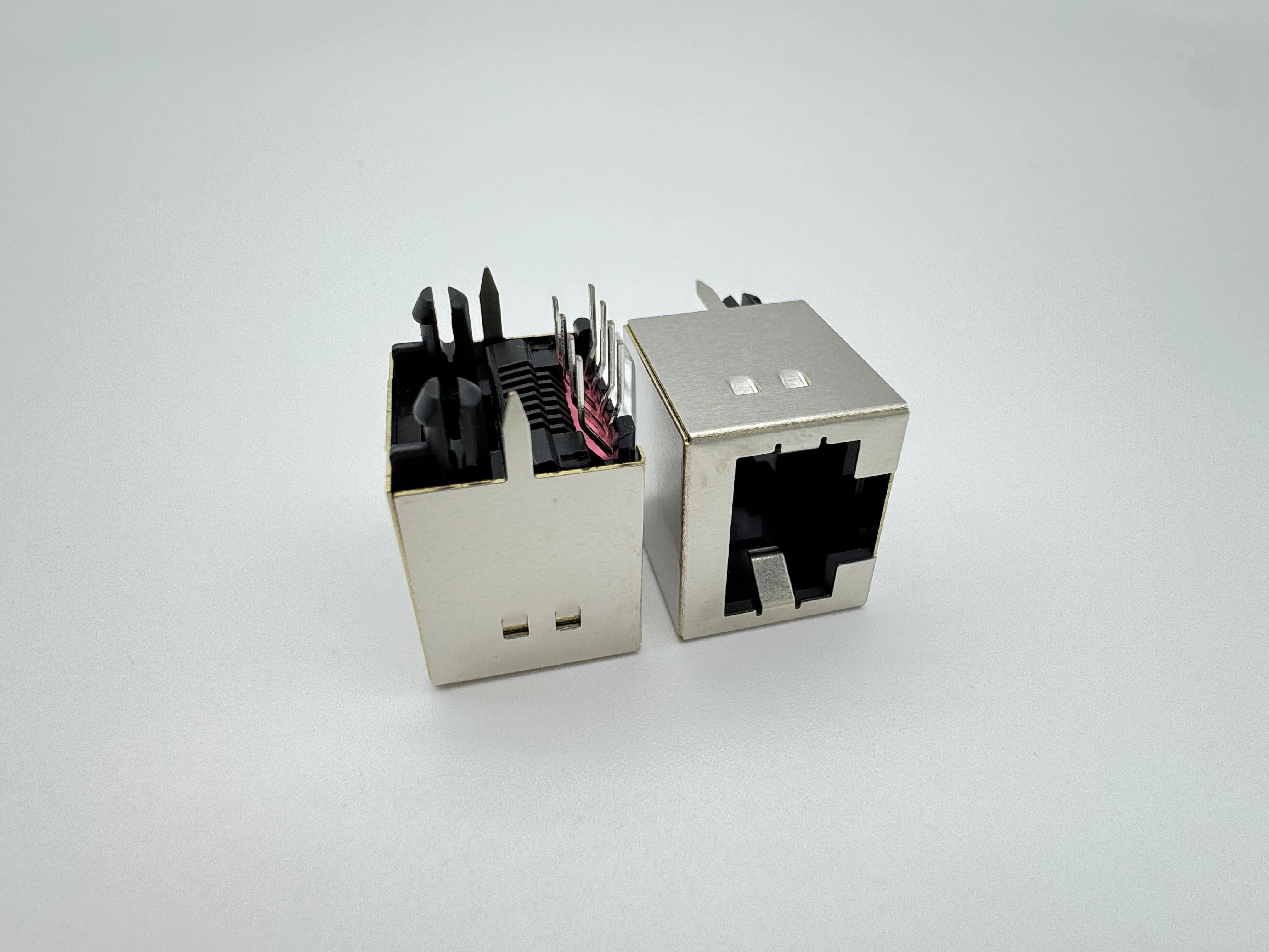 Geschirmter RJ45 8P8C-Klinkenstecker mit oberem Eingang für die Hochgeschwindigkeitsnetzwerk-Hardware-Optimization