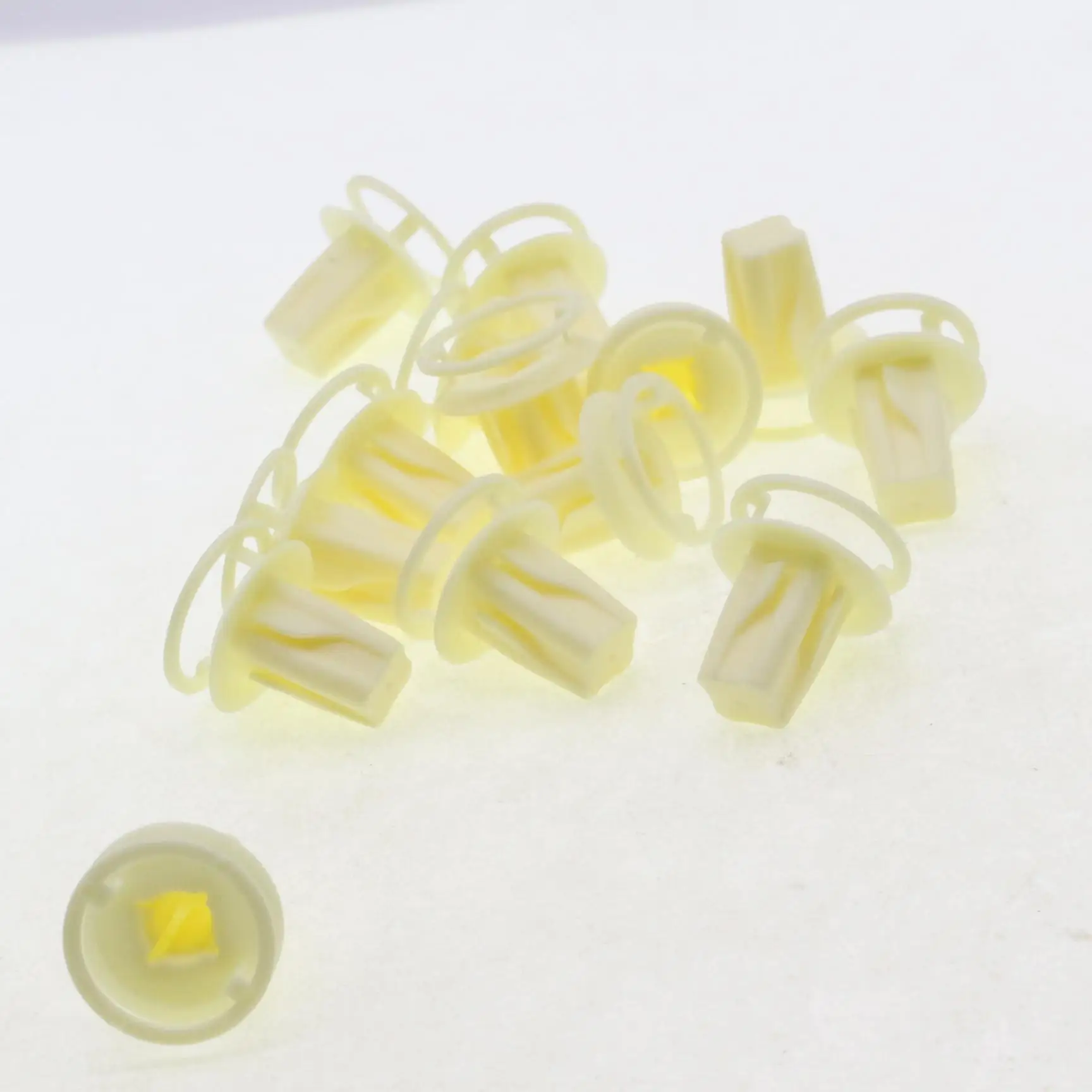 

20 Pcs Fender Liner Screw Retainer Grommet Clips Nylon For Toyota RAV4 NX300 ES250 10x Lexus ES350 ES250 NX300 RAV4 90189-06114
