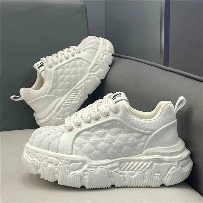 

Autumn and winter new Internet celebrity explosion soft sole warm and velvet dad men's shoes