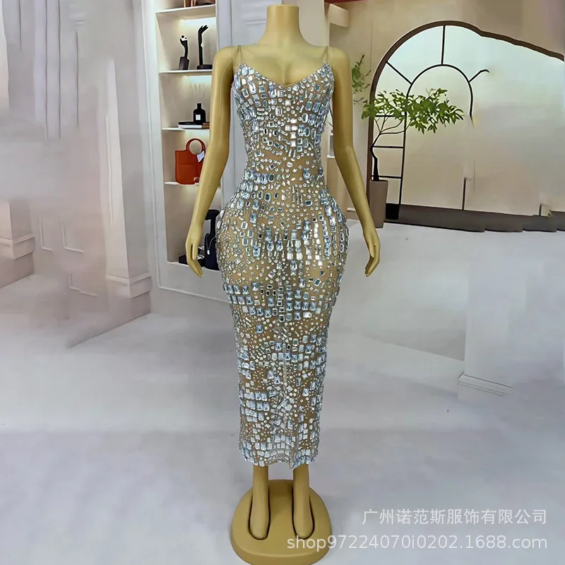 

Высокий смысл, блестящие стразы, темпераментная поясная сумка, юбка для отпуска, пляжная юбка для отдыха, модель для взрослых, подиум, модная одежда, халат на каждый день