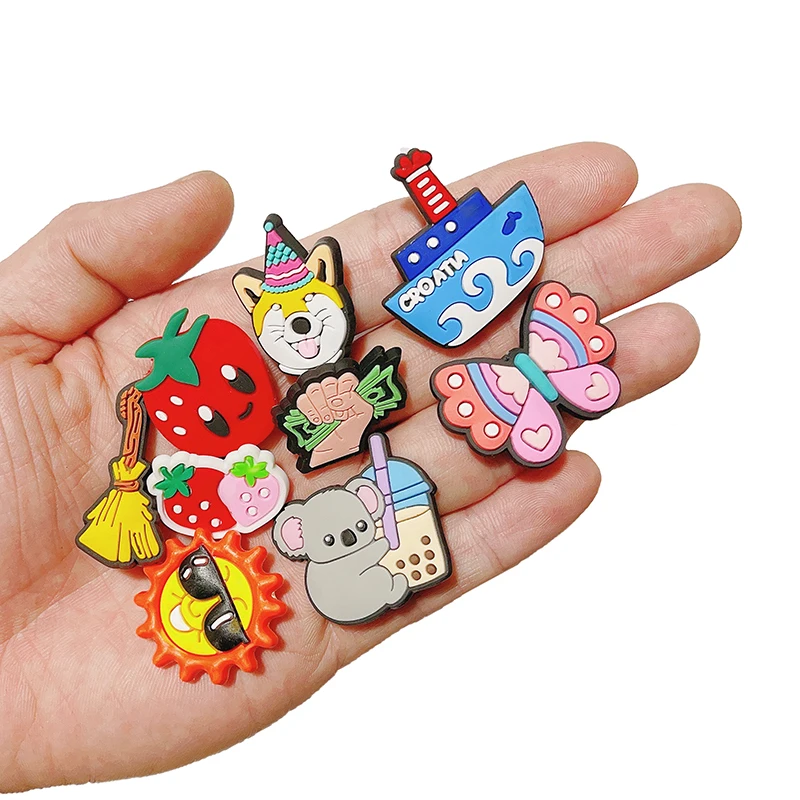 Wholesale Random Shoe Charms Pin for Crocs Accessories Charms Clog Shoe Wristband Slipper Decoration Kids Party Birthday Gifts