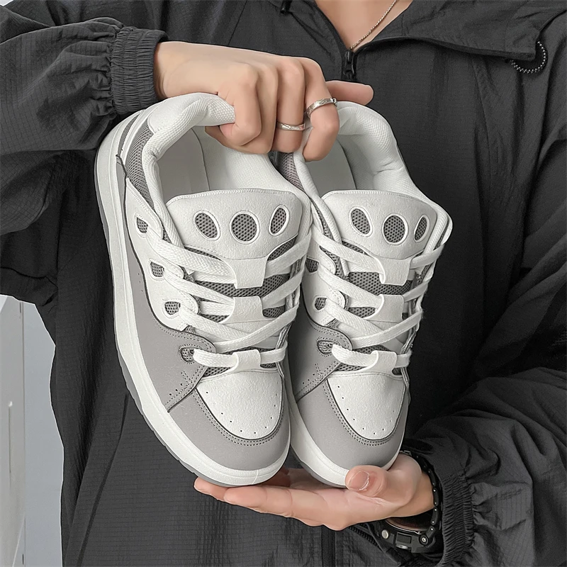

​2025 Men’s Trendy Skate Shoes– Cool Street Style, Retro American Design, Thick Sole, Casual & Multipurpose