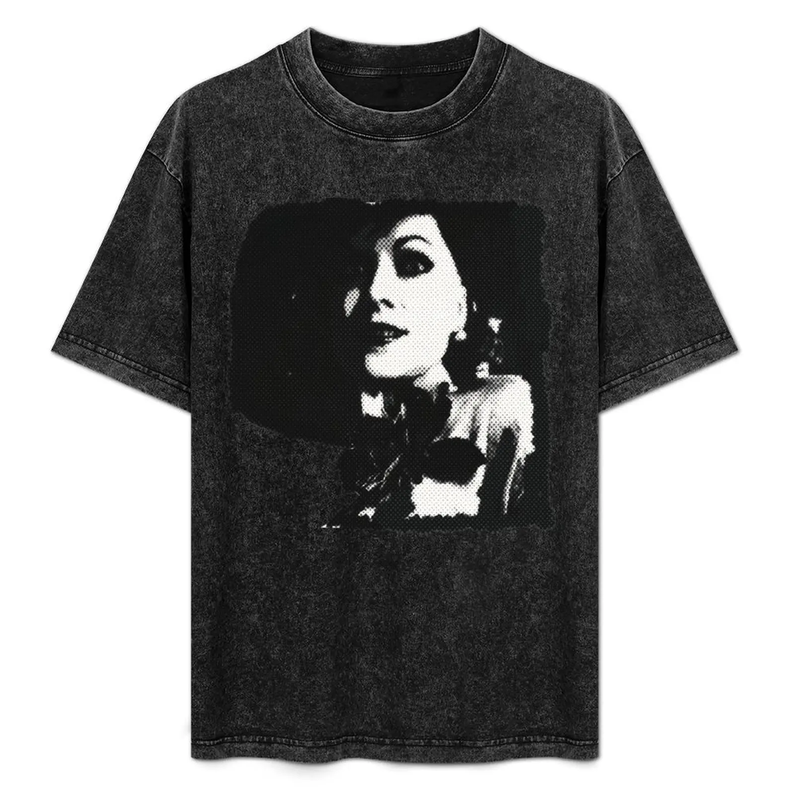 lady dimitrescu T-Shirt Plus Size Comfort Fit Tee