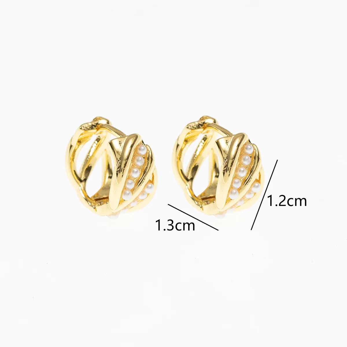 1 Pair of Simple Light Luxury Metal Copper Cold Wind Winding Pearl Zircon Ear Buckle High Quality Geometric All-matching Earring