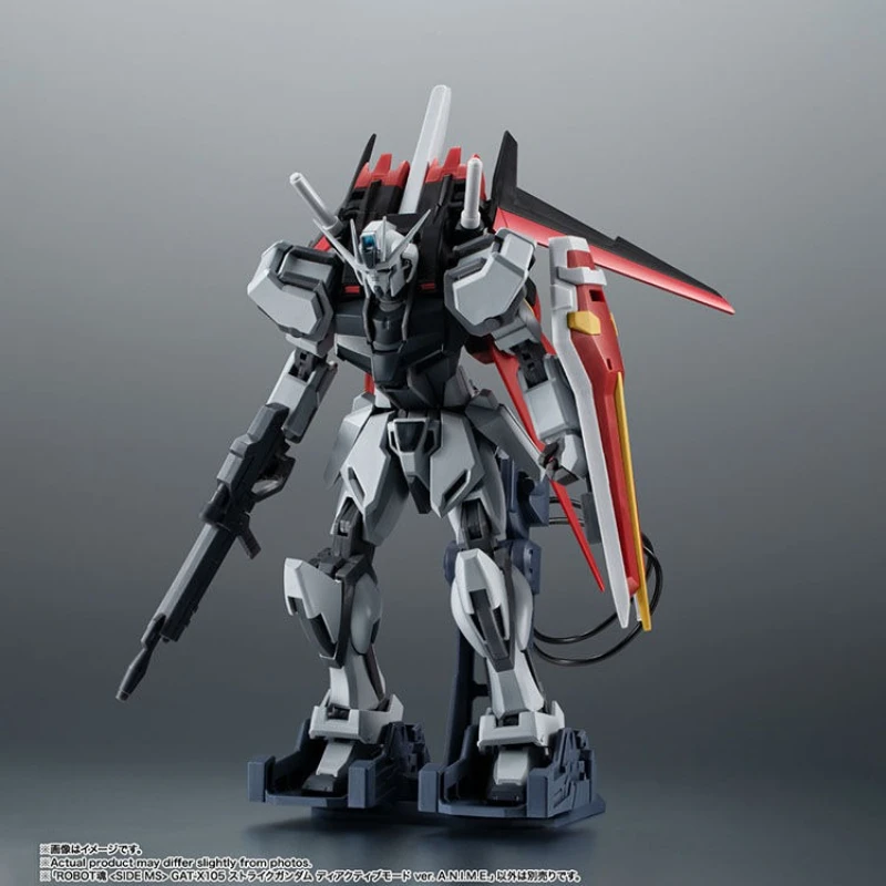 Wykluzowańca z Konwencji Bandai: Robot Damashii Strike Gundam, nieaktywowana kolorystyka, ruchoma, gotowa figurka.