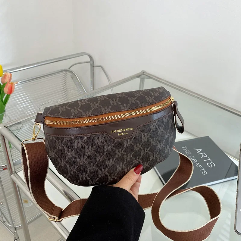 

2025 New Fashionable Floral Tote Bag Korean Style Practical Design Perfect for Daily Commute, Travel & Women's Essentials