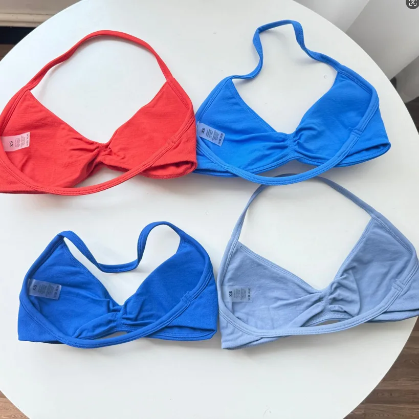 

Impact Womens Halterneck Sports Bra Solid Color High Stretch Removable Padding Seamless Yoga Bra for Gym Fitness