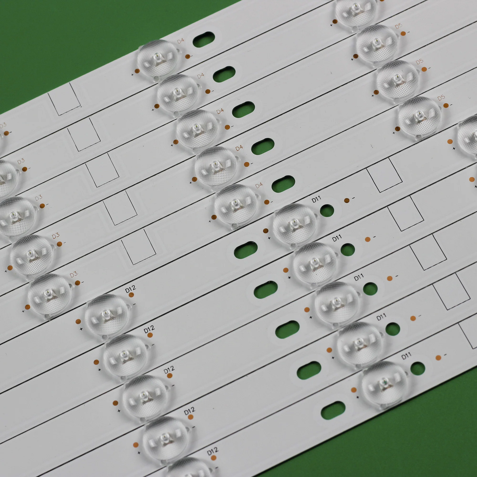 30 ชุด LED Backlight Strip ZDCX50D14R-ZC14F-02 01 ZDCX50D14L-ZC14F-02 303CX 500033   สําหรับLT-50E560 LT-50E350 LE-5018 CX500DLEDM