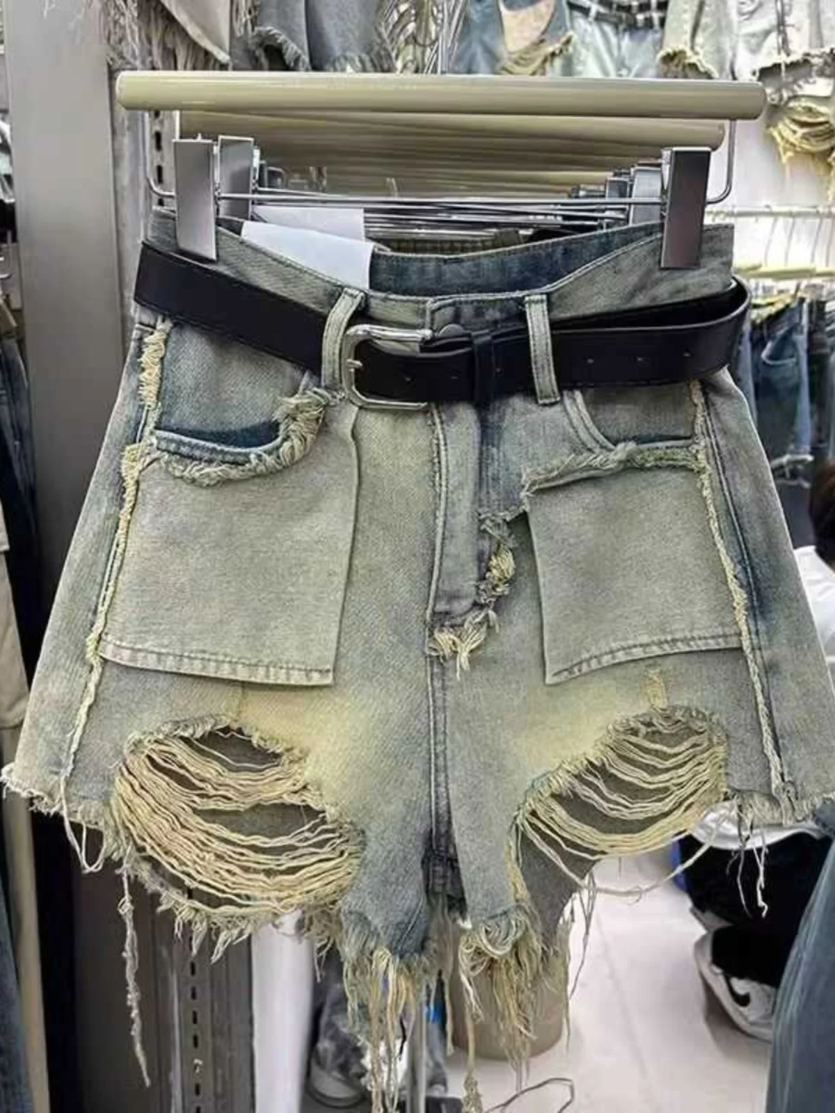 

Джинсовые шорты с высокой талией для женщин, лето 2025, с вырезами, рваные, с бахромой, широкие штанины, эффект похудения, в американском стиле