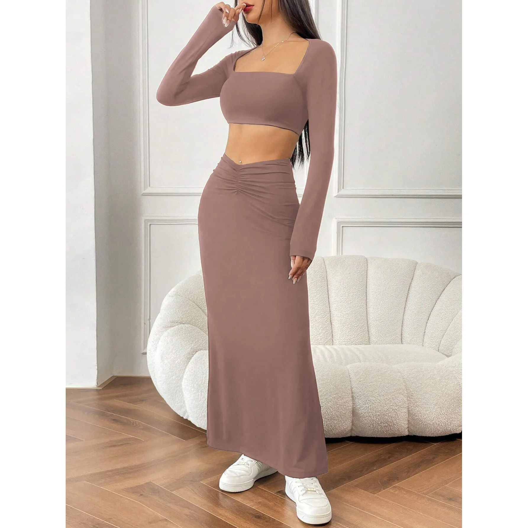 패셔너블한 캐주얼 단색 긴팔 스퀘어 칼라 배꼽 노출 탑과 피쉬테일 롱 스커트 세트 여성용 가을 겨울 신상품