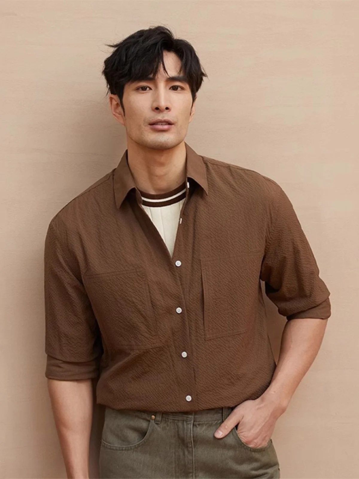 

Long Sleeve Men's Shirt Loose Fit Casual Style Bubble Texture Brown High-End Feeling Casual Shirt Summer Fashion