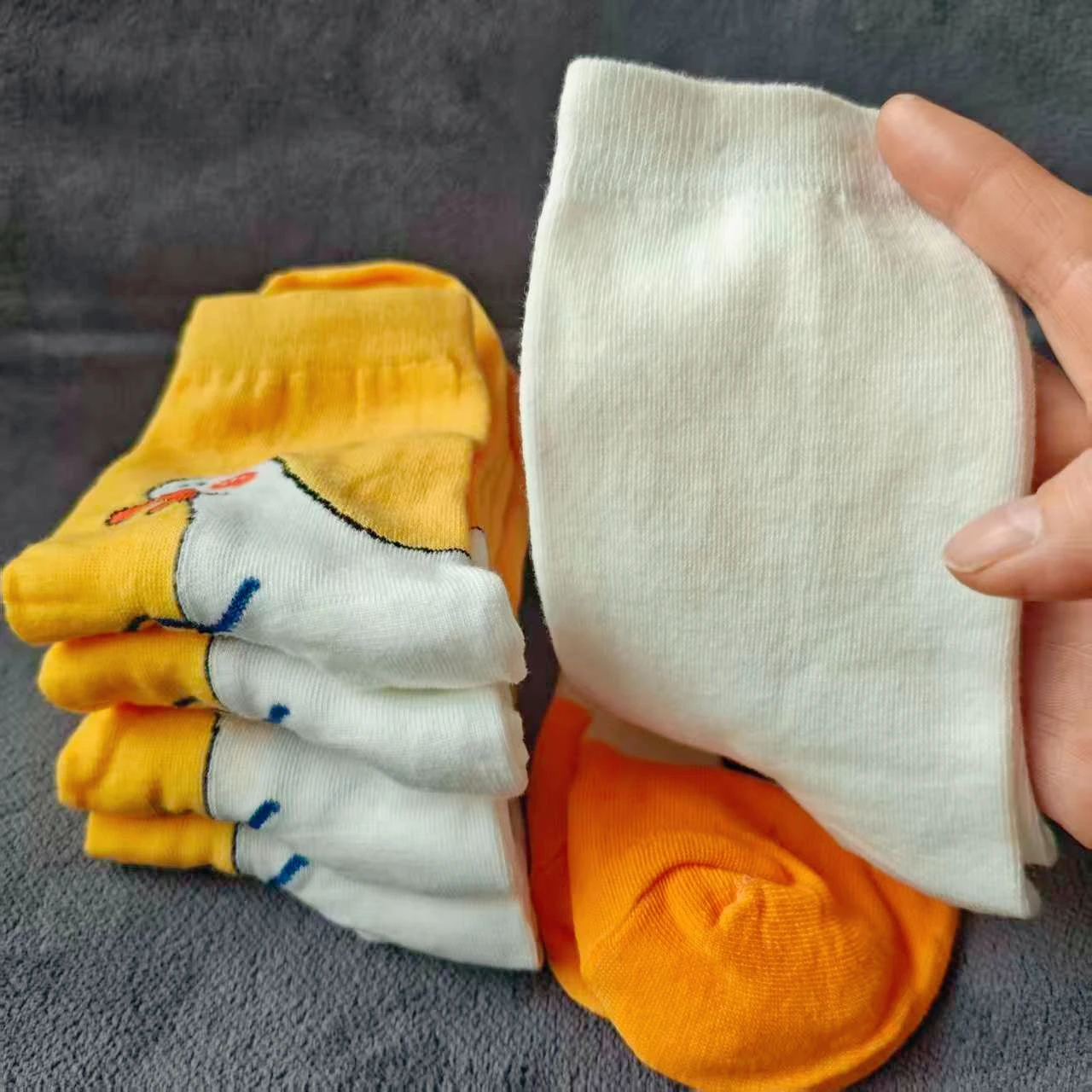 

1/4 Pairs Cartoon Women's Men Socks Fashionable And Versatile Cute Design Funny Goose Breathable Comfortable women Casual Socks