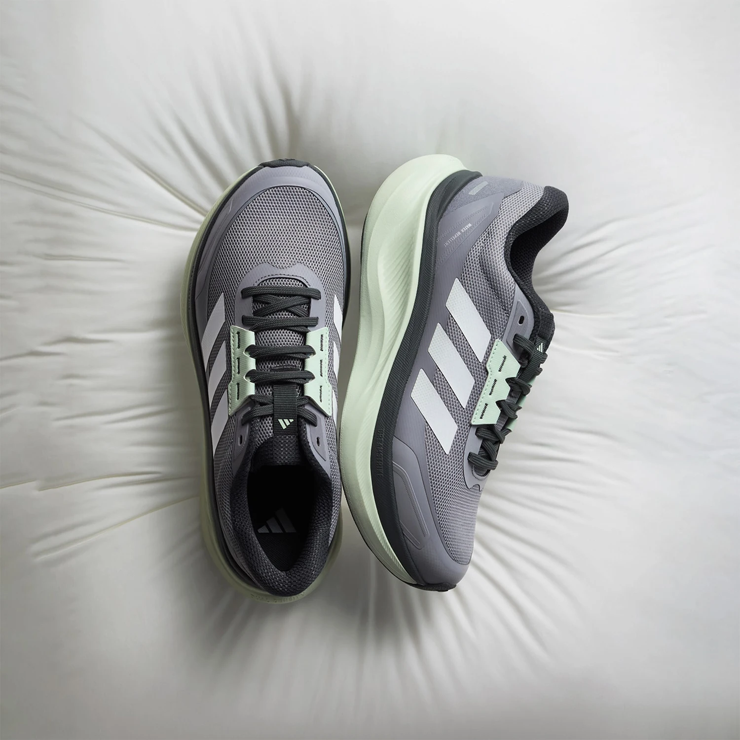 

Adidas Authentic DREAMCUSHION Men's Women's Ultra Lightweight Stable Running Shoes KI5120