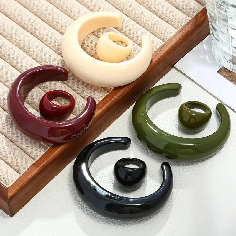 القمر شكل الاكريليك الراتنج أساور خواتم للنساء هندسية خواتم الاصبع أساور أساور الشرير الحد الأدنى مجوهرات برازيلرت أساور