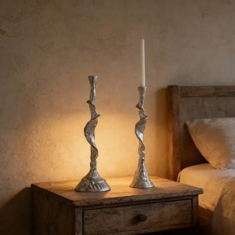 Light Luxury Geometric Candlestick Irregular Aluminum Alloy Resin Creative Art Candlestick Wedding DecorLiving Room Home Decor