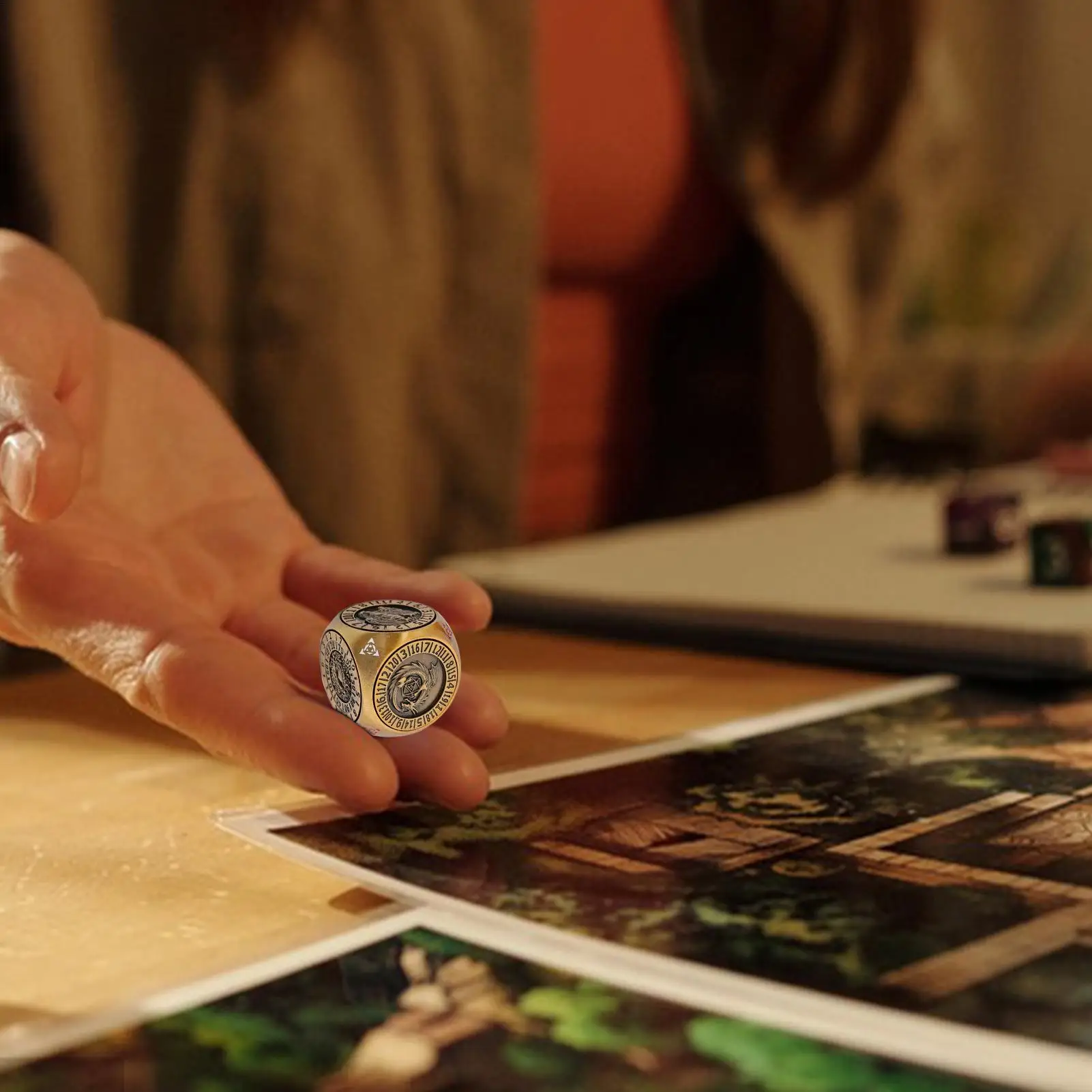 

Настольные игровые кости, 6-сторонние металлические настольные игры, вращающиеся кости с магнитной коробкой, многофункциональные аксессуары для сбора