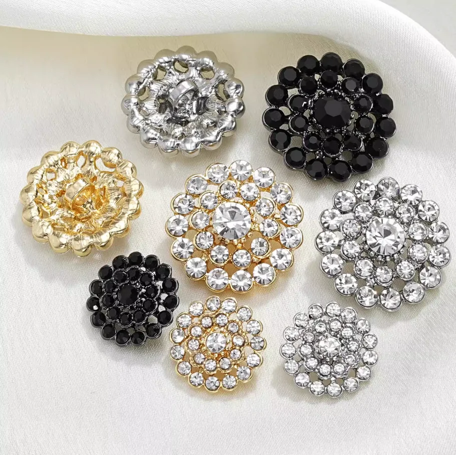10Pcs/lot Hot Selling Circular Hollow Diamond Inlaid Metal Gold Black Button Coat Clothing Decoration Hand Sewn Buttons N799