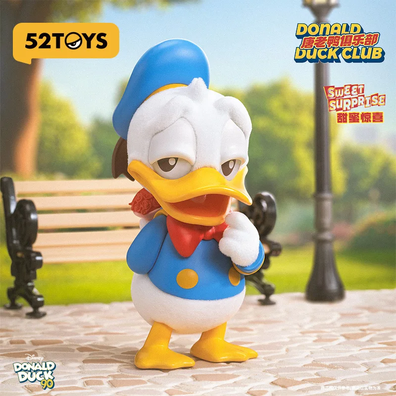 Genuine Original New Disney Donald Duck Club Series Blind Box Handle Tide Play Toys Dolls Gifts Ornaments