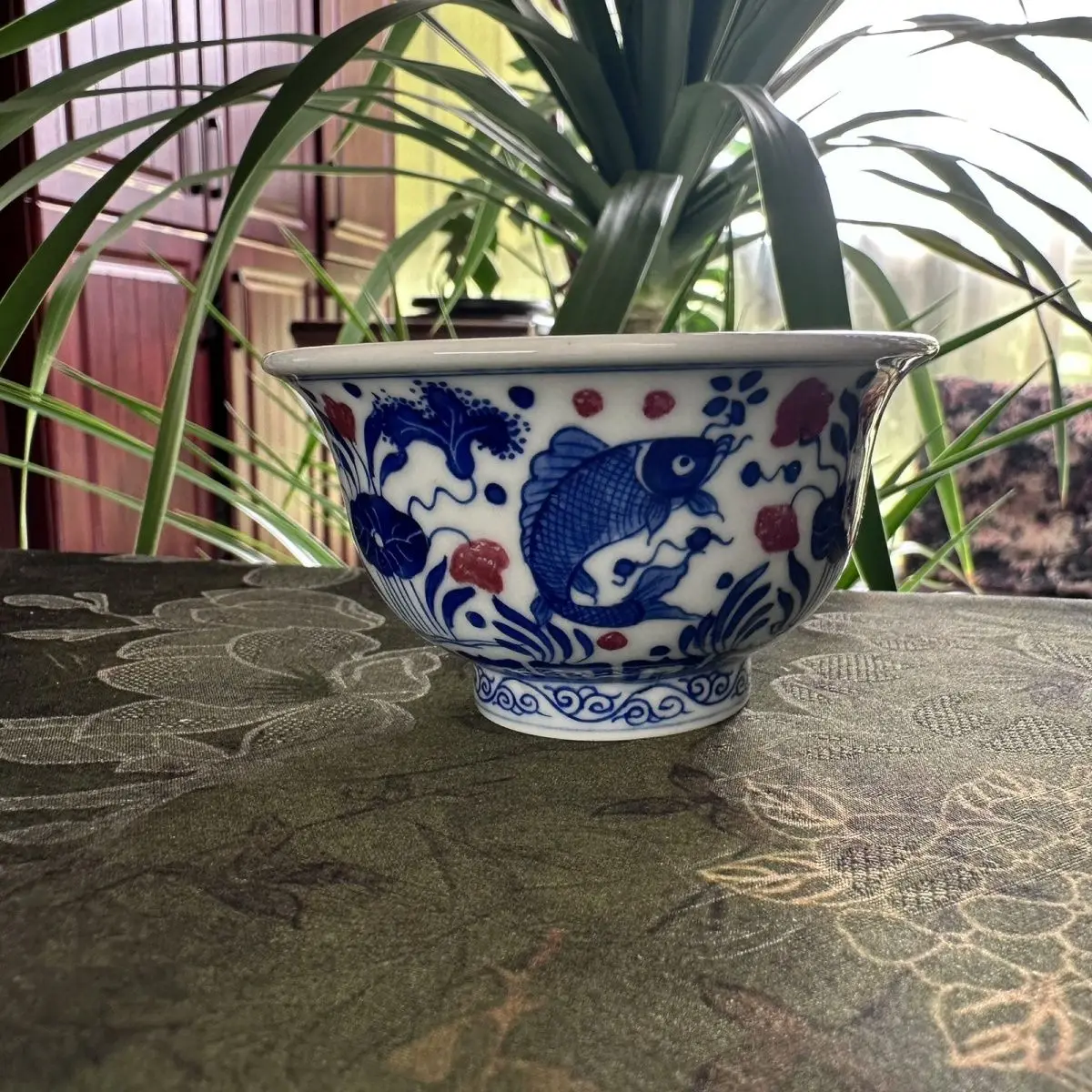 

Jingdezhen Handcrafted Blue And White Underglaze Red Fish Medium-Sized Teacup Ceramic Tea Cup For Brewing Tea High-End Gift
