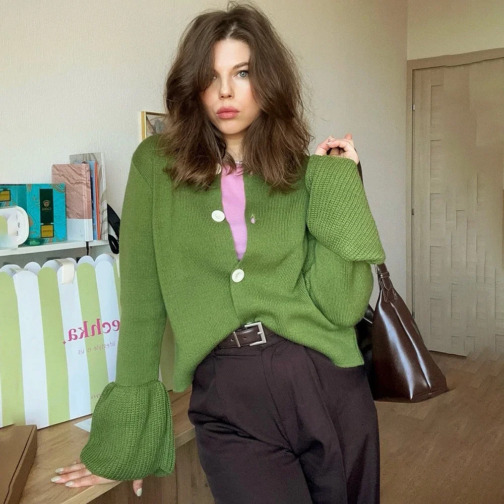 

Autumn Casual Cardigan New Solid Bell Sleeve Loose Button Knitted Jacket Retro Streetwear Women Knitted Sweater Outfits