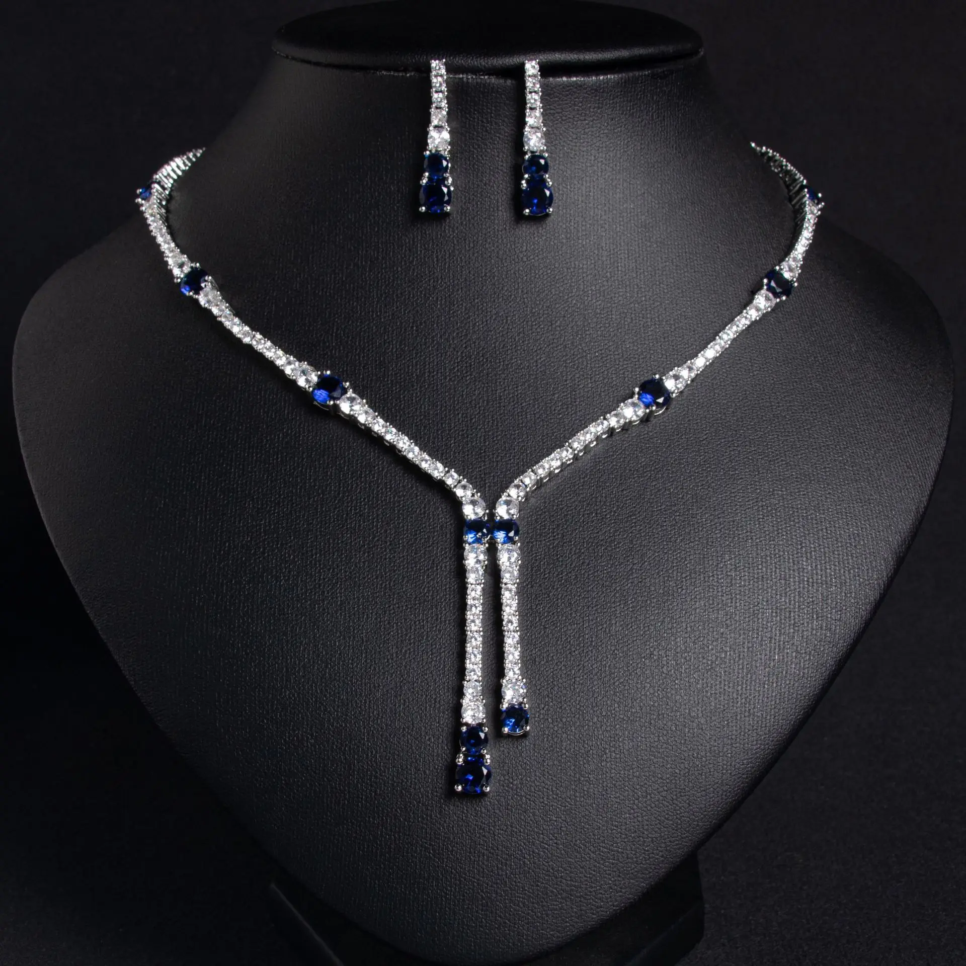 elegant-fashionable-dinner-party-jewelry-set-sparkling-zircon-necklace-earrings-high-quality-copper-geometric-shape