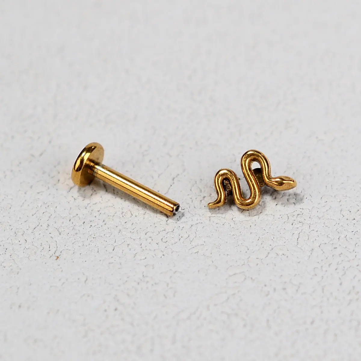 1PC Cute Small Snake Earrings For Women Stainless Steel Round CZ Retro Animal Snake Stud Earring Piercing Jewelry Gift Brincos
