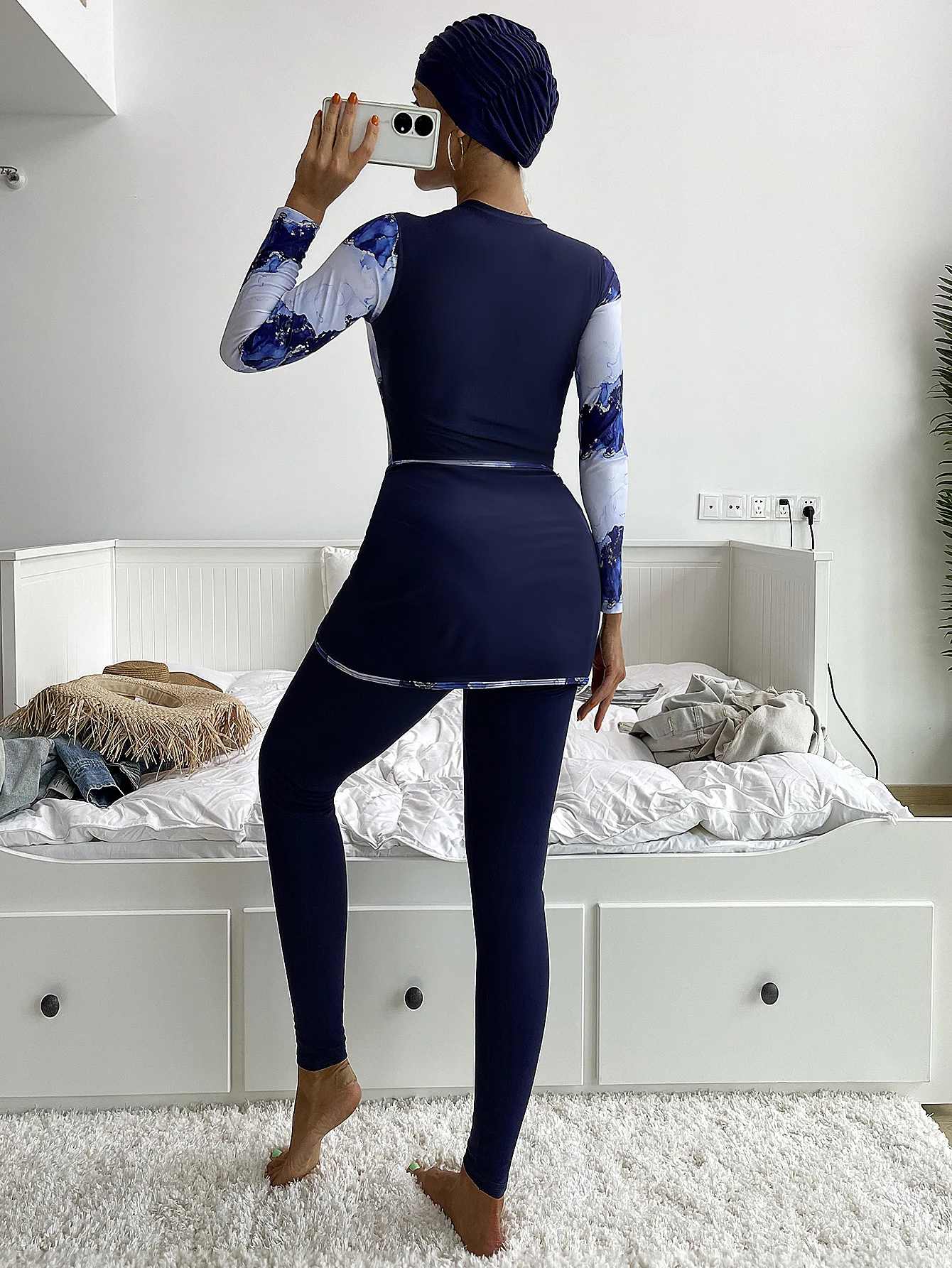 Burkini con estampado azul para mujer, traje de baño modesto de manga larga con FPS 50 +, conjunto de moda con delantal, 4 piezas