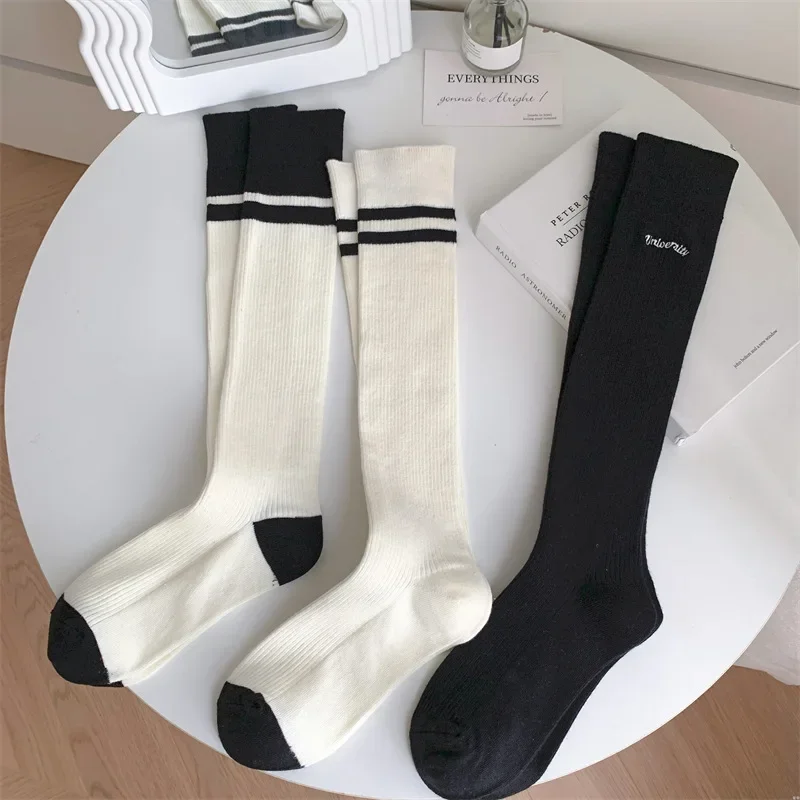 

New Women Stockings Autumn Winter Cotton Knitting Knee Socks Letter Embroidery Fashion Striped School Girls Long Socks Stockings