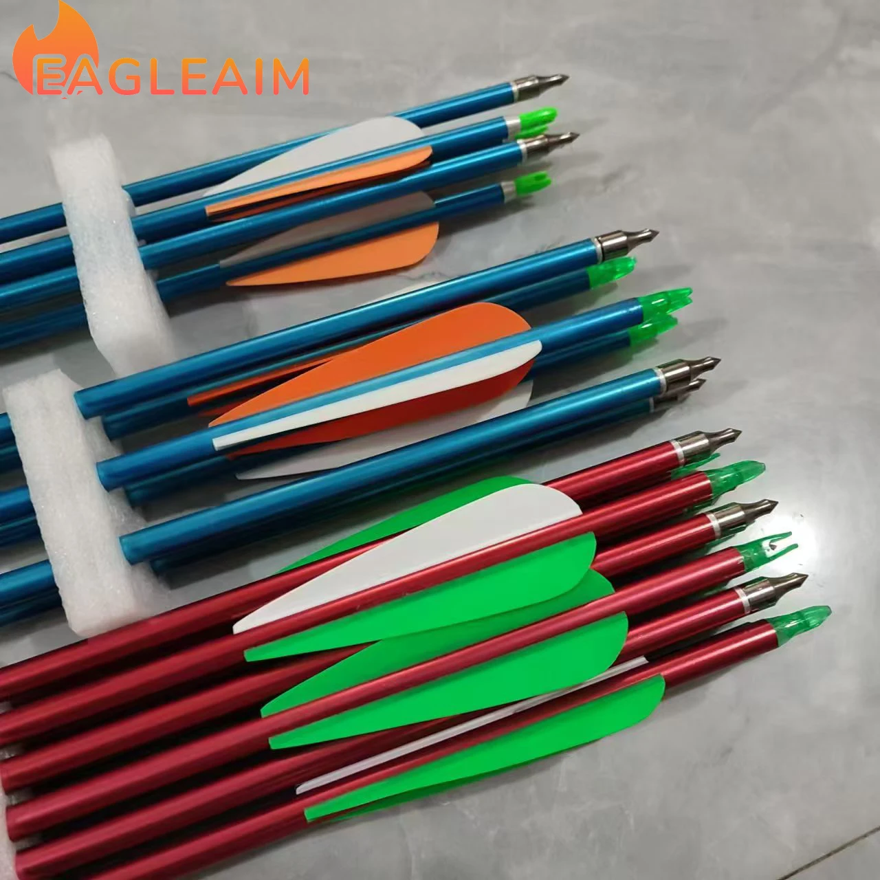 

12PCS/Lot Aluminum Arrow Archery 32inch Hunting Target Practice Arrows for Compound & Recurve Bow Spine 500 with Removable Tips