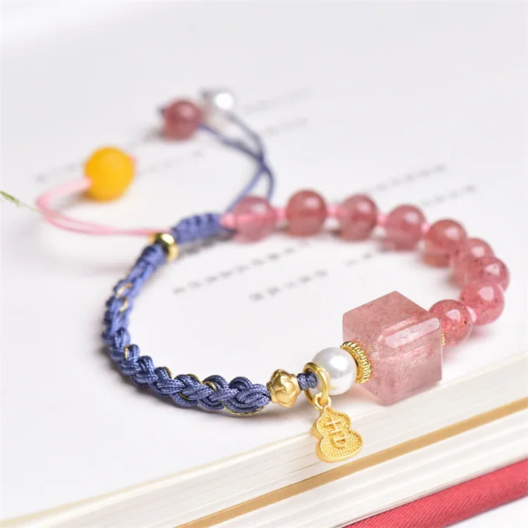 Handmade Woven Strawberry Crystal Square Beads Exquisite All-match Women's Hand Rope Vintage Simple Style Girlfriend Bracelet